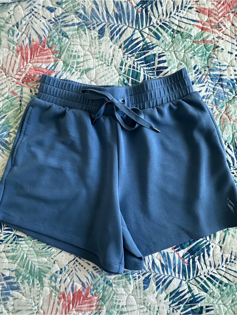 Skechers NWOT Slate Blue Drawstring Athletic Shorts